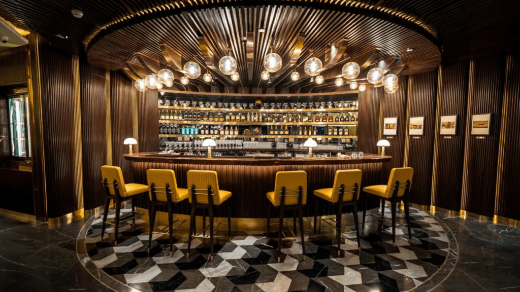 aviator’s-bar-maharaja-lounge