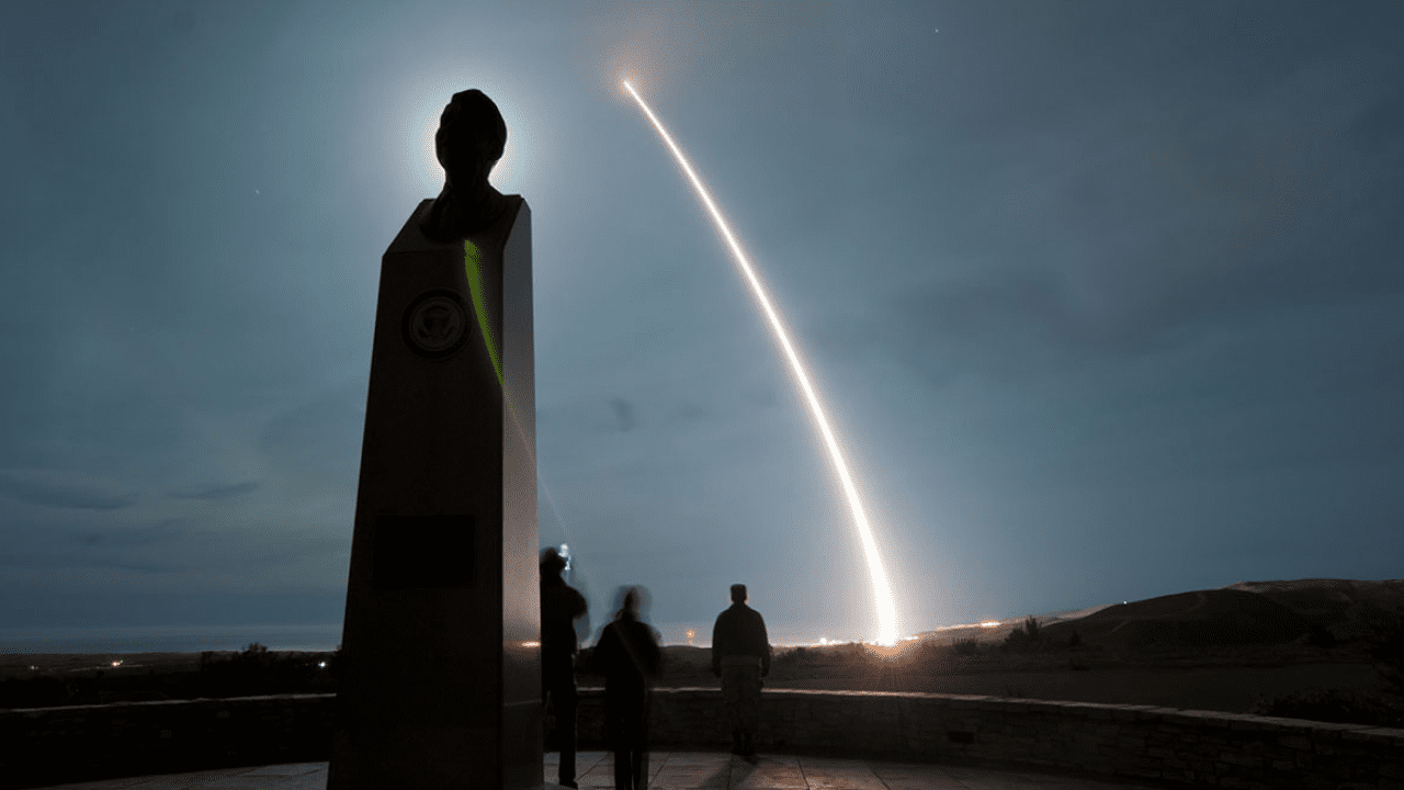 US tests Minuteman III nuclear-capable ICBM off California coast amid rising tensions with Iran.