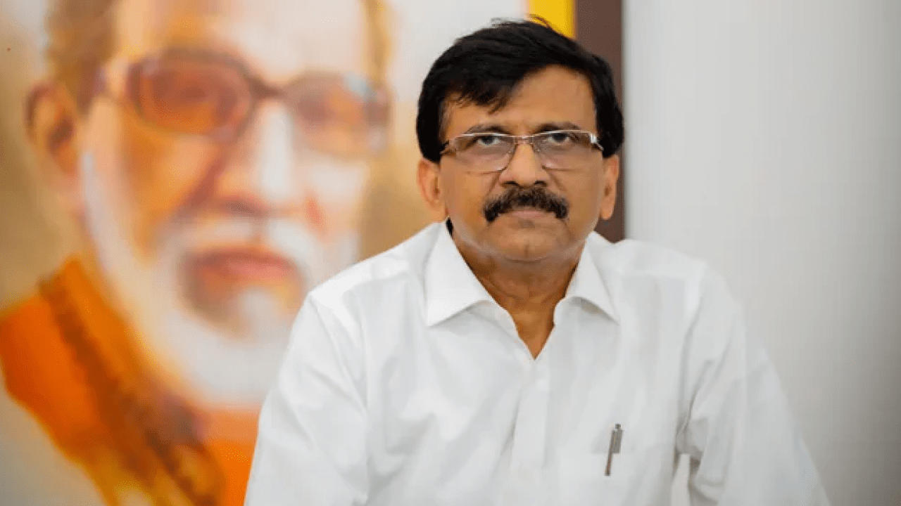 Shiv Sena (UBT) leader Sanjay Raut addressing media amid allegations of ₹50 crore offers to MPs during Maharashtra political turmoil